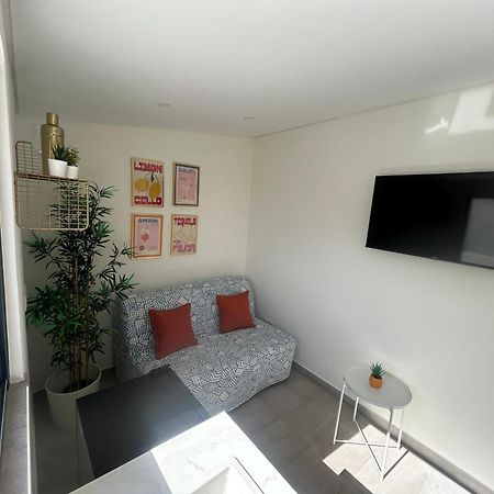 Boutique Style Town House Villa อัลบูเฟรา ภายนอก รูปภาพ