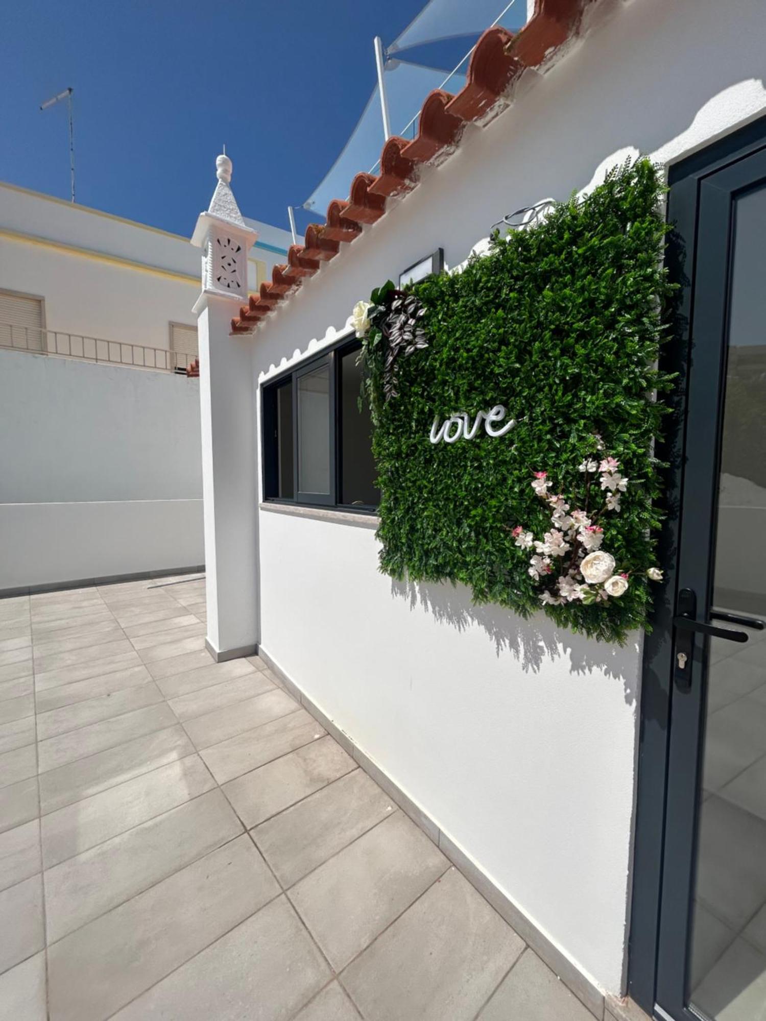 Boutique Style Town House Villa อัลบูเฟรา ภายนอก รูปภาพ