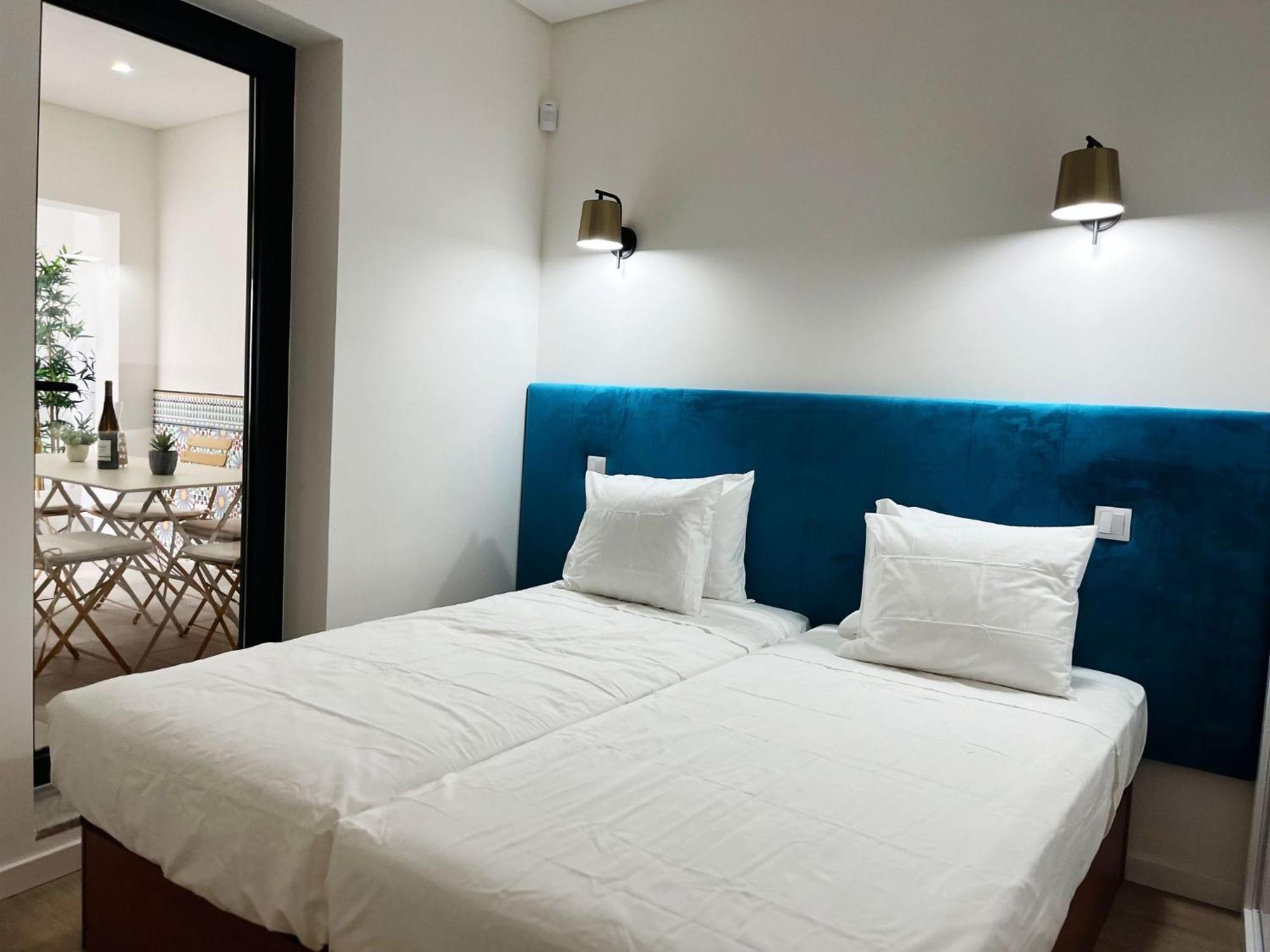 Boutique Style Town House Villa อัลบูเฟรา ภายนอก รูปภาพ
